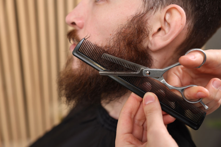 Beard trim with straight razor